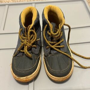 Oshkosh Boots 10 Toddler